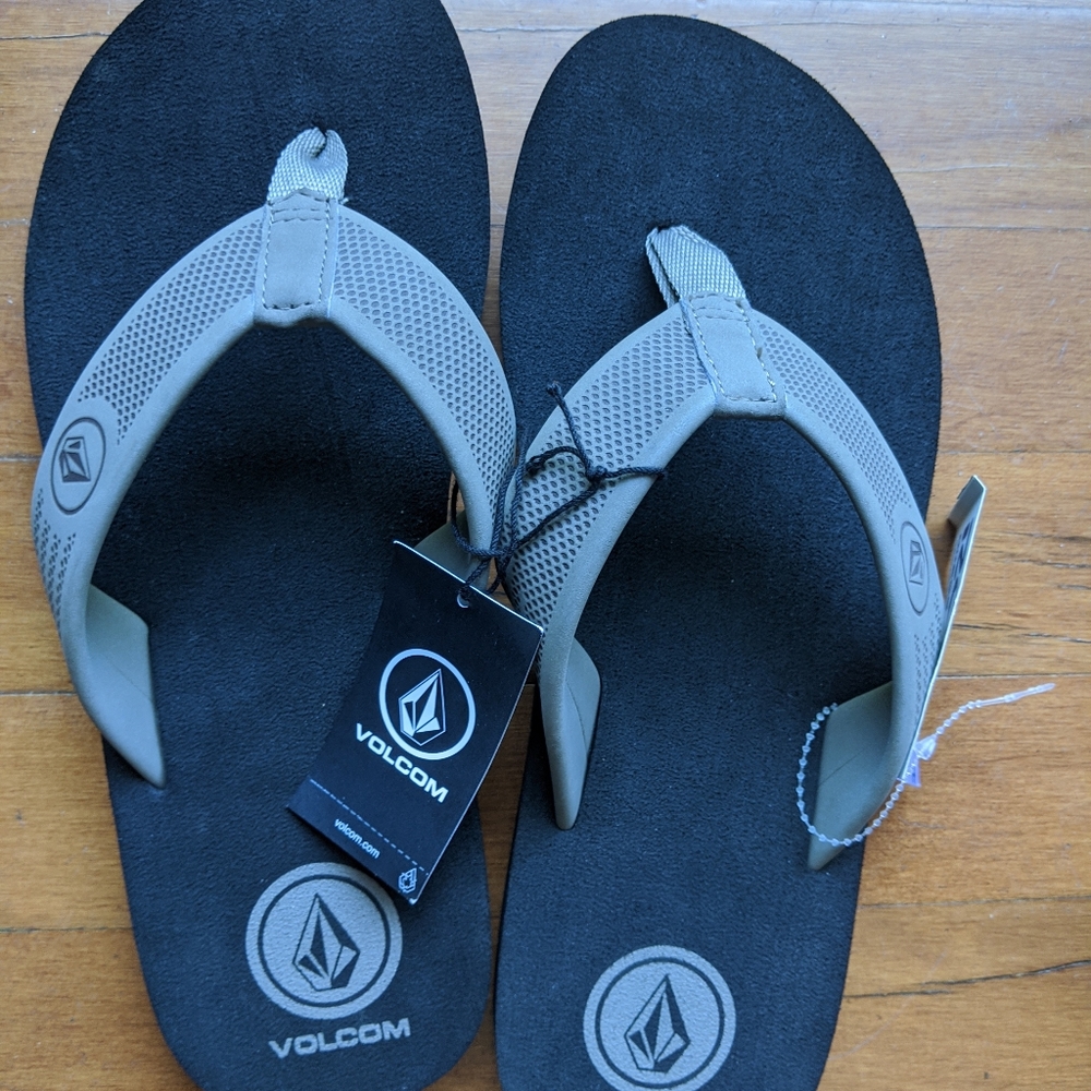 Volcom flip flops